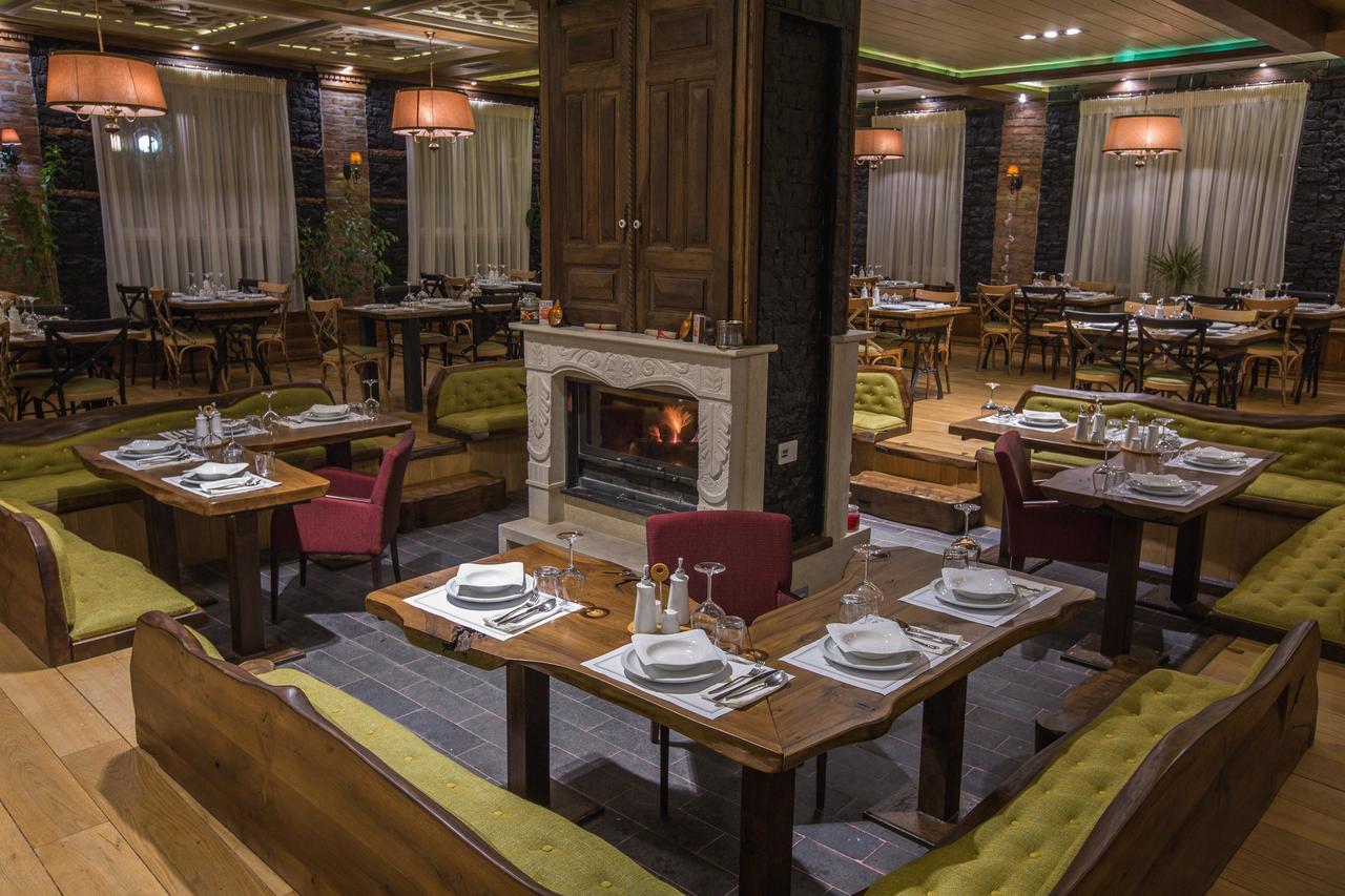 "L'Art De Vivre" Resort Korça Rum bild