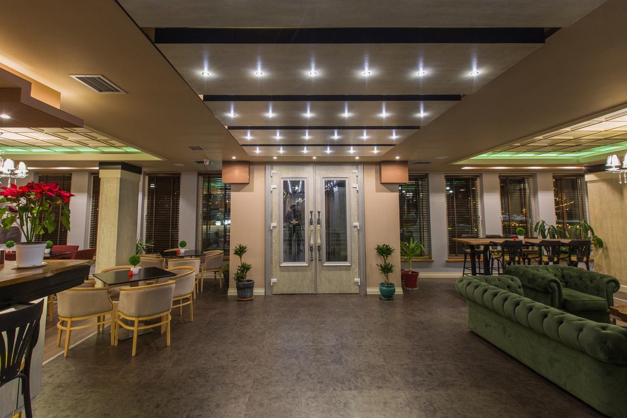"L'Art De Vivre" Resort Korça Rum bild