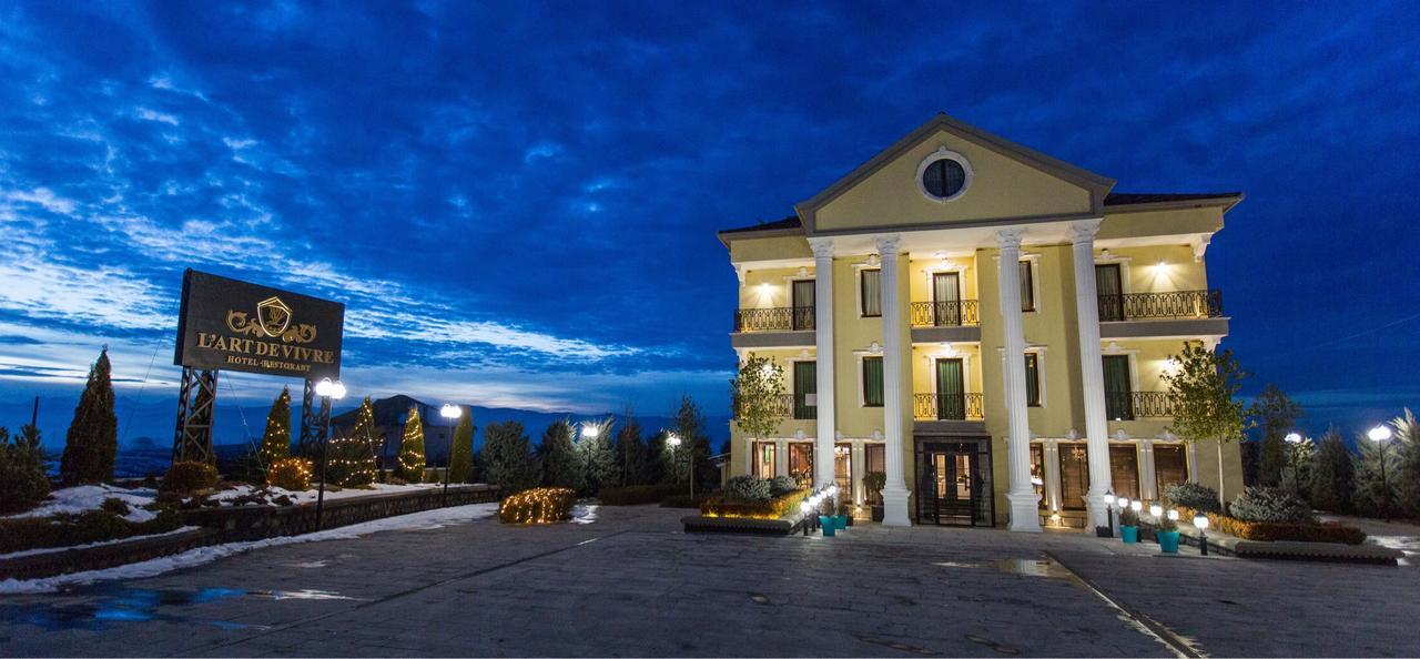 "L'Art De Vivre" Resort Korça Exteriör bild