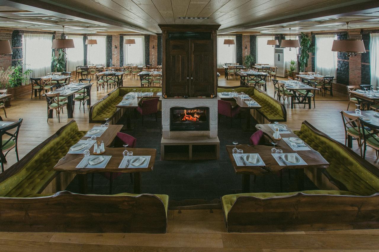 "L'Art De Vivre" Resort Korça Exteriör bild