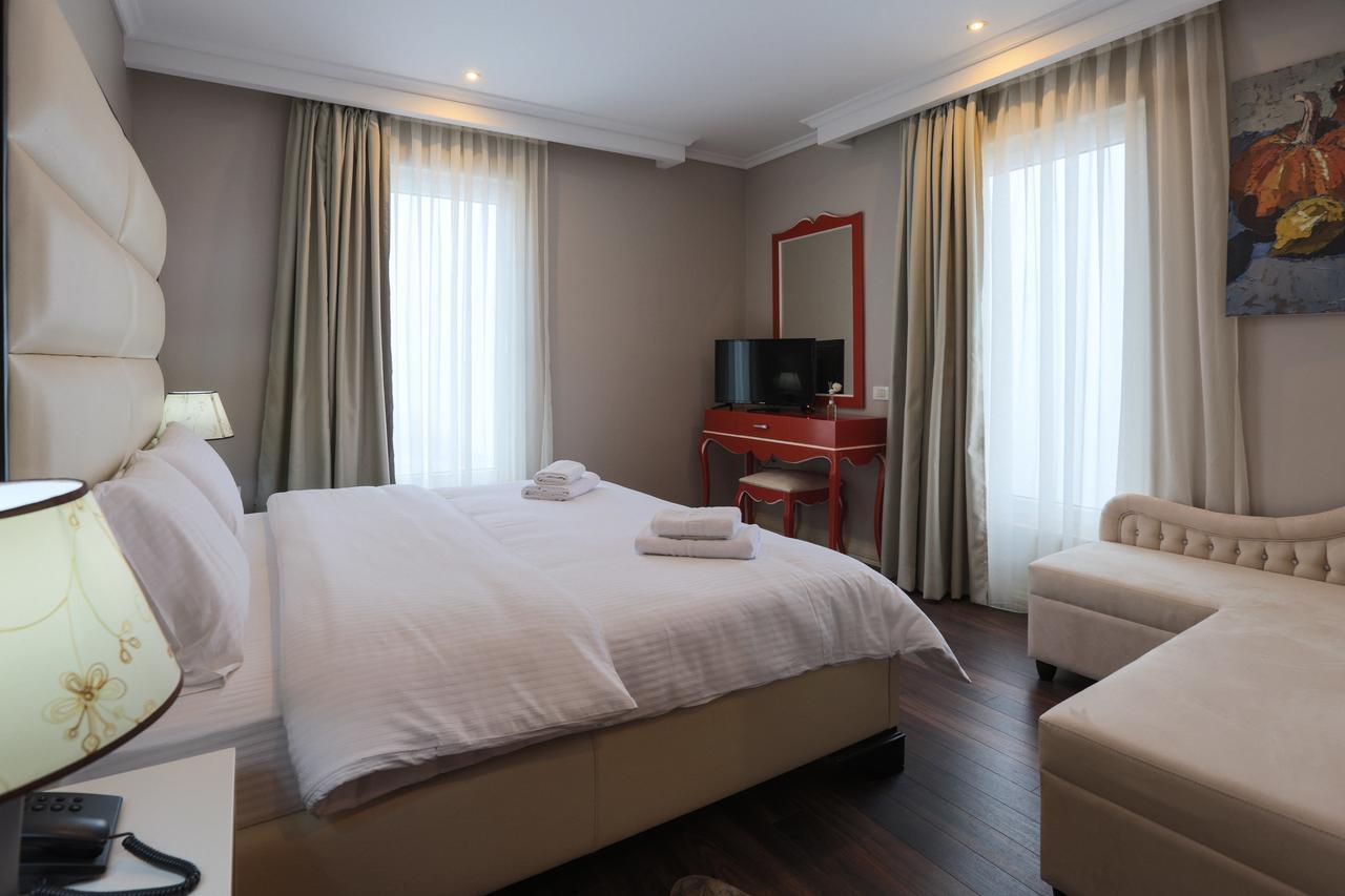 "L'Art De Vivre" Resort Korça Exteriör bild