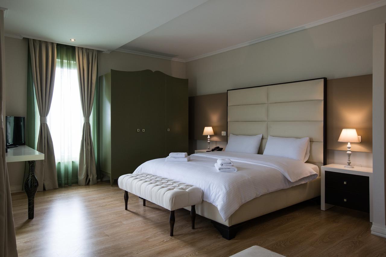 "L'Art De Vivre" Resort Korça Exteriör bild