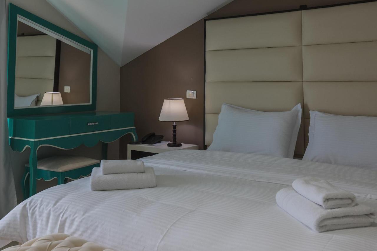 "L'Art De Vivre" Resort Korça Exteriör bild