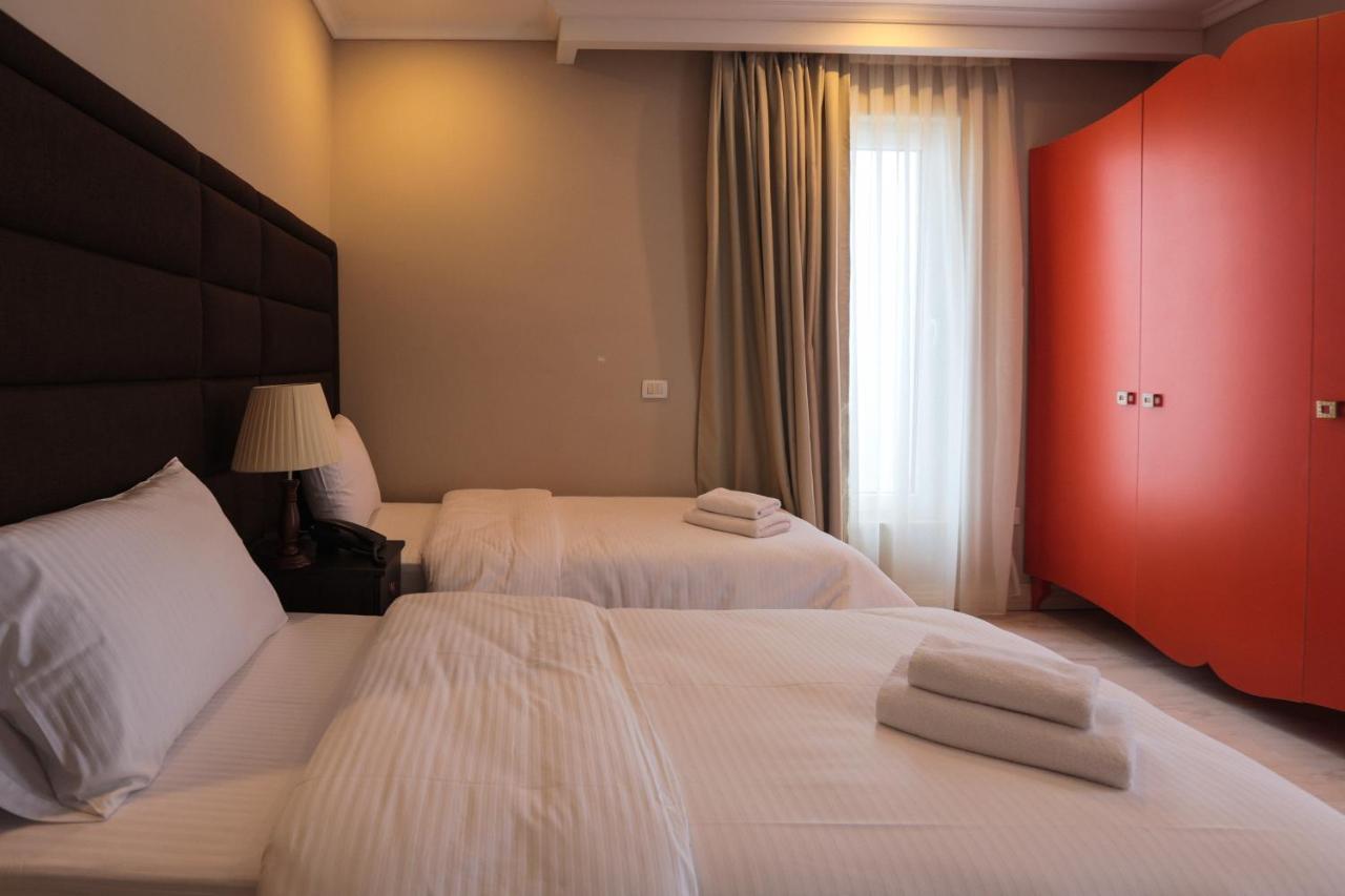 "L'Art De Vivre" Resort Korça Exteriör bild