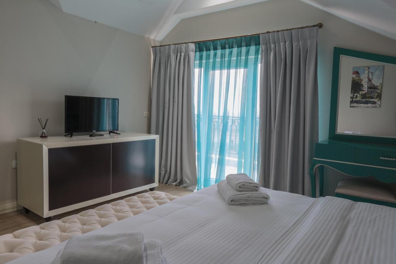 "L'Art De Vivre" Resort Korça Exteriör bild